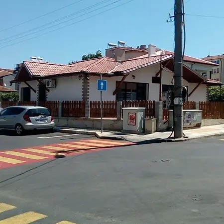 Starata Kashta Tatil Evi Naousa
